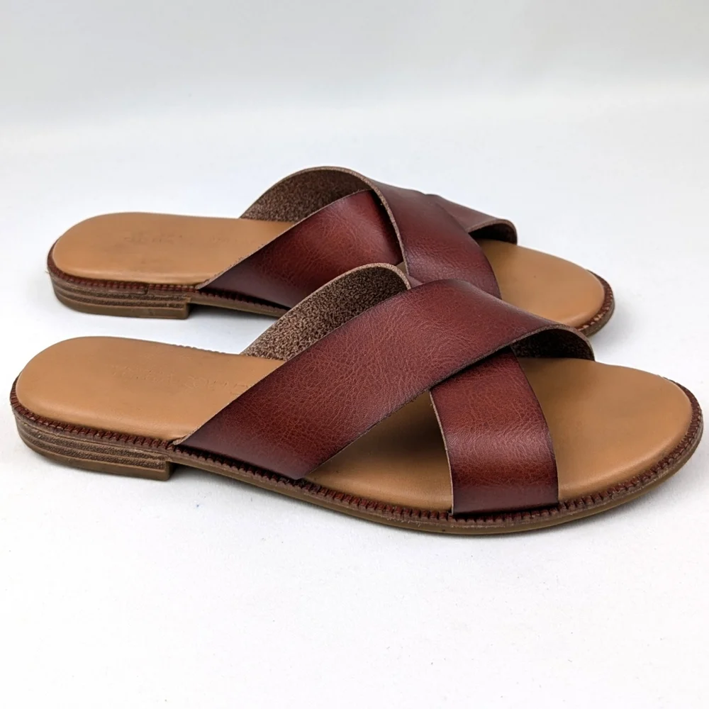 Cynthia Rowley Libra Sandals Wide Strap Criss Cross Vegan Boho Rustic Cognac 6.5